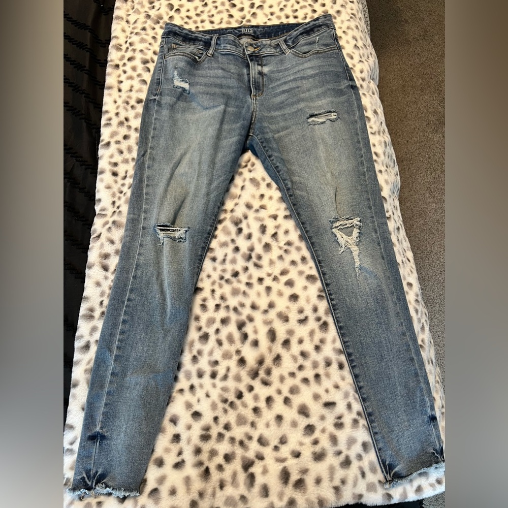 A.n.a distressed skinny jeans a with frayed hem